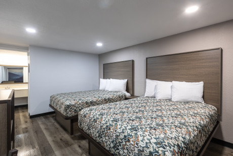Red Roof Inn Wytheville - Two Queen Bed Guestroom
