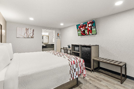 Red Roof Inn Wytheville - Bedroom